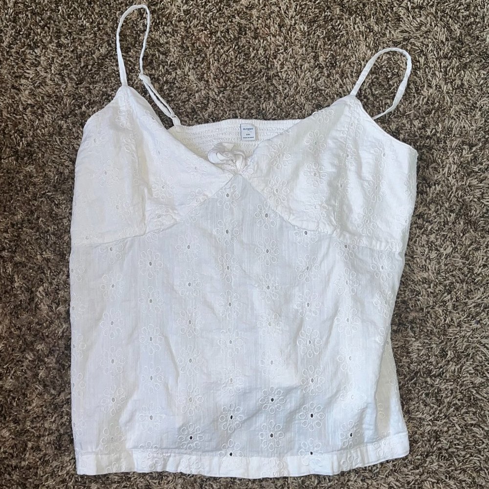 White Old Navy Summer Tank (XXL)